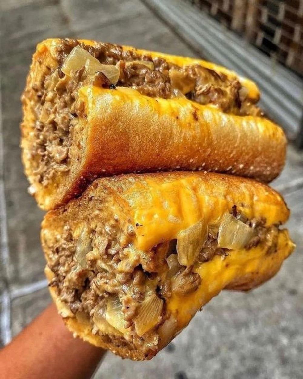 philly cheesesteak sloppy joes